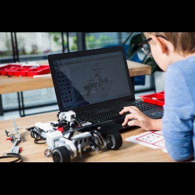 ロボット作りの基礎からロボット教室で学びたい中学生におすすめです